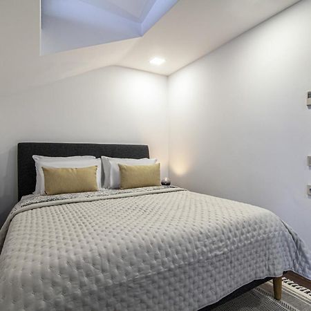 Sleek Residence Flat With Great Location In Sisli Istanbul Exterior photo