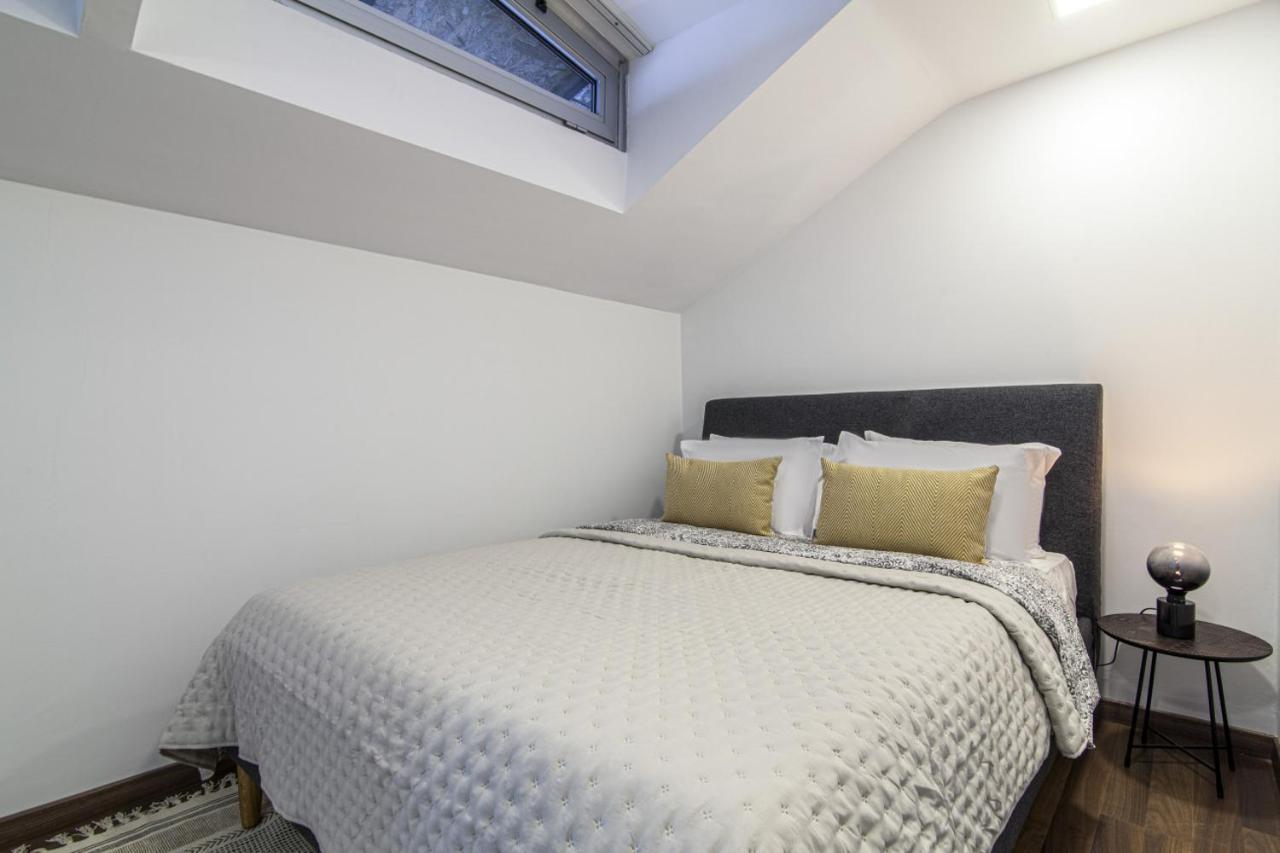 Sleek Residence Flat With Great Location In Sisli Istanbul Exterior photo