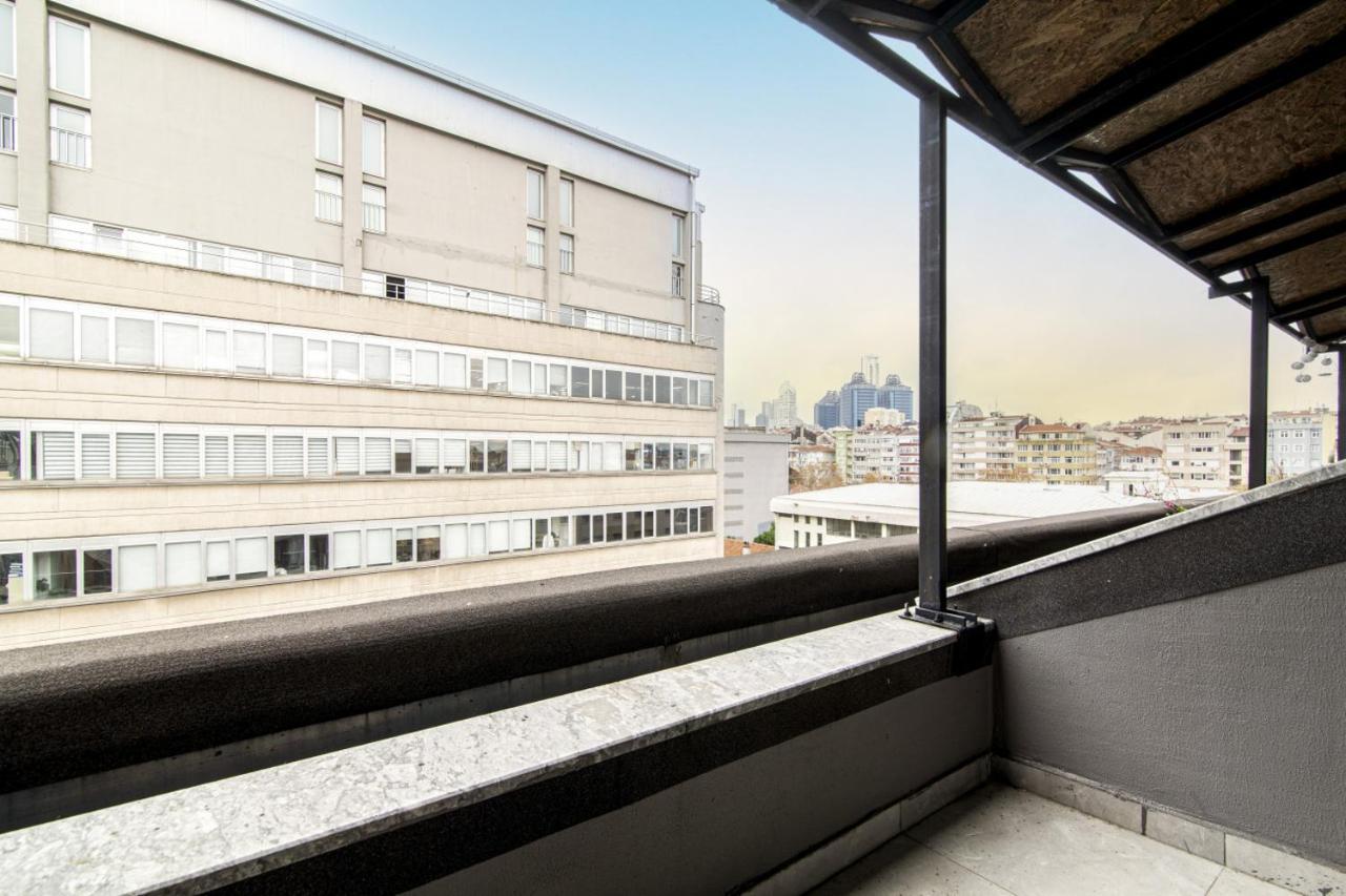 Sleek Residence Flat With Great Location In Sisli Istanbul Exterior photo